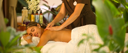 aulani-spa-woman-getting-massage
